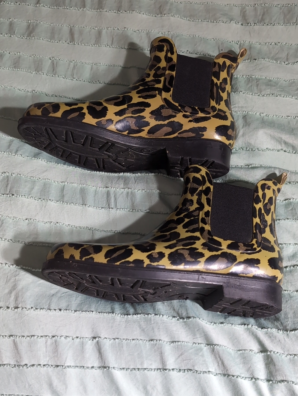Size 7 Old Navy Leopard Print Rain Boots